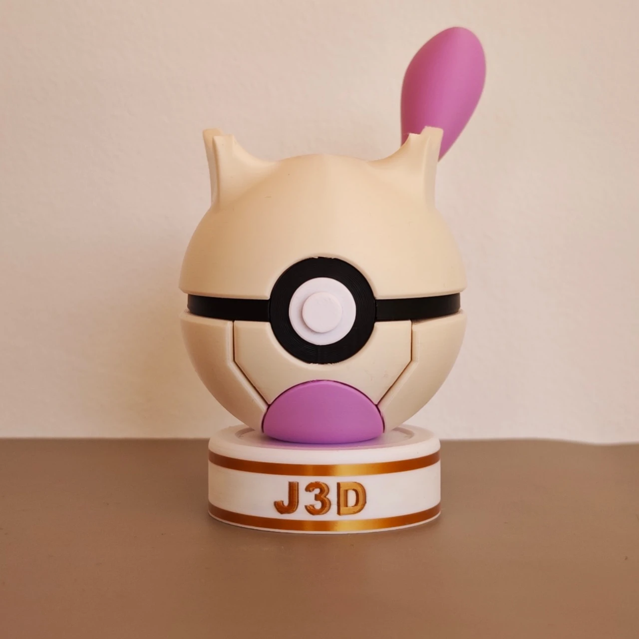 Pokeball Pokémon Mewtwo